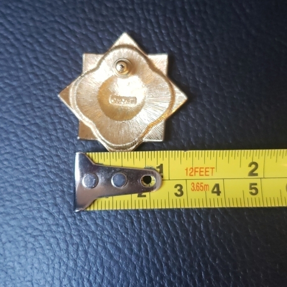 Vintage Monet Stud Earrings - Picture 6 of 6